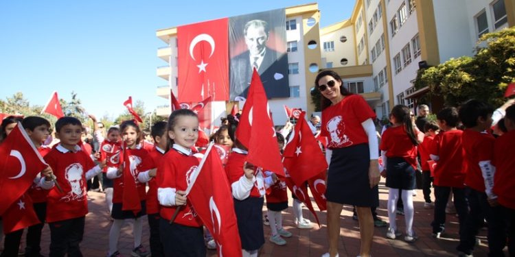 Gaziantep Kolej Vakfı’nı Cumhuriyet Coşkusu sardı