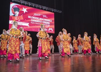 “Gelenekselden Evrensele Cumhuriyet Coşkusu”