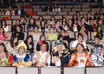 “İlk Tiyatrom, İlk Konserim” Projesi kapsamında binlerce çocuk ve genç sanatla tanışıyor…