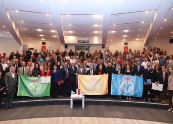 Dokuz Eylül Üniversitesi Engelsiz Üniversite ödüllerini kutladı: 17 başarı ödülü sahiplerine verildi