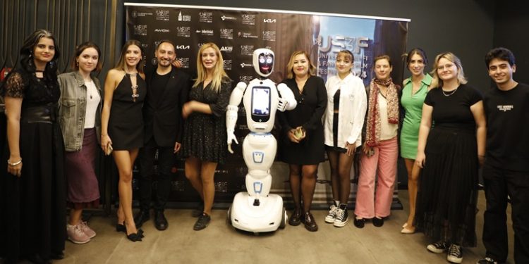 Evrensel Bilim Kurgu ve Fantastik Film Festivali’nin kapanış töreninde ödüller sahiplerini buldu