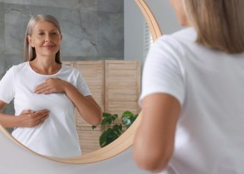 Yeni çalışma 40 yaş üstü kadınlarda meme kanseri taramasının önemini bir kez daha ortaya koydu