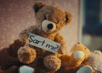 Koruncuk Vakfı : Çocukların mutlu olabilmesi için tek şart başarı mı?