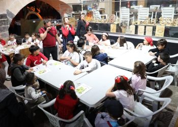 “Bavulumda Sanat Var – Lületaşı Avcıları” etkinliği ile çocuklar lületaşını öğrendi