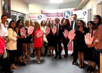 Meme Kanseri Farkındalık : “Olmaz Olmaz Deme Hiç”