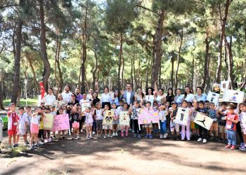 “Kız çocuklarımız da oğlan çocuklarımızda mutlu ve eşit bir ülkede büyüsün”