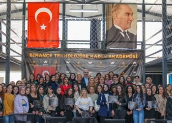 Binance Teknolojide Kadın Akademisi 150 mezun daha verdi