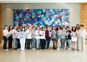 Hyatt Regency İzmir İstinyePark ve Pİ Derneği’nden farkındalık ayına özel anlamlı buluşma