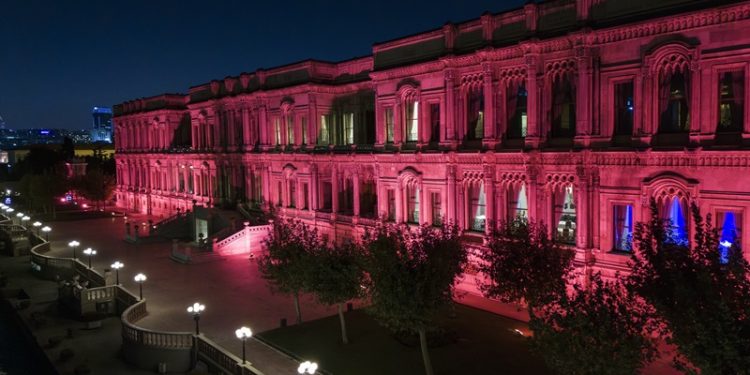 Çırağan Palace Kempinski İstanbul ve MEMEDER, meme kanseri farkındalığı ve erken tanının önemi için 10 yıldır el ele