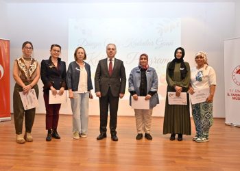 İzmirli kadınlar yaptıkları çalışmalarla Türkiye’ye örnek oluyor