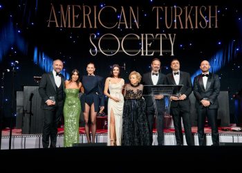 Amerikan Türk Cemiyeti’nden   Türk Televizyon ve Sinema Sektörünü New York’ta Buluşturan Görkemli gece