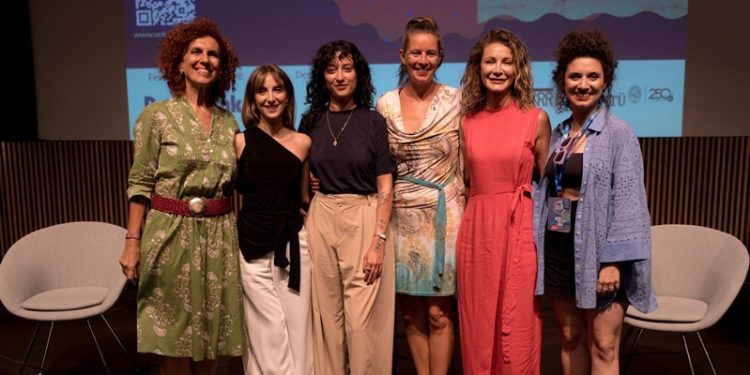 ‘Vokal Akademi’ tarafından   Müzikte Kadın Liderler Paneli  özet raporu yayınlandı!