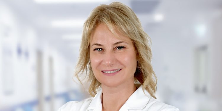 Prof. Dr.Bala Başak Öven “Meme Kanseri Tek Bir Hastalık Gibi Görünerek Tedavi Edilmez”