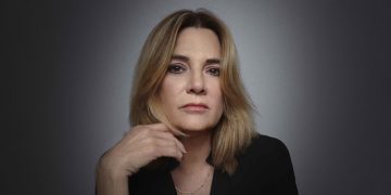 Birsen Tezer’den “Kağıttan Kaptanlar” albümü