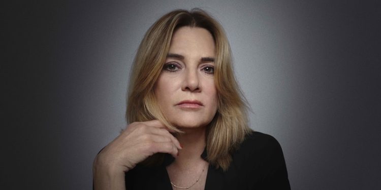 Birsen Tezer’den “Kağıttan Kaptanlar” albümü