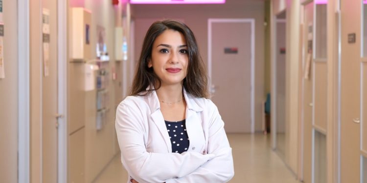 Hazel Ezgi Dündar : 3 yaşından sonra hala çoğu sesi yanlış çıkarıyorsa dikkat!