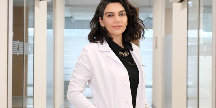 Dr. Öğr. Üyesi Nihal Bahar : Koruyucu ağız bakımı sayesinde maliyetli diş tedavilerine duyulan ihtiyaç azalabilir!