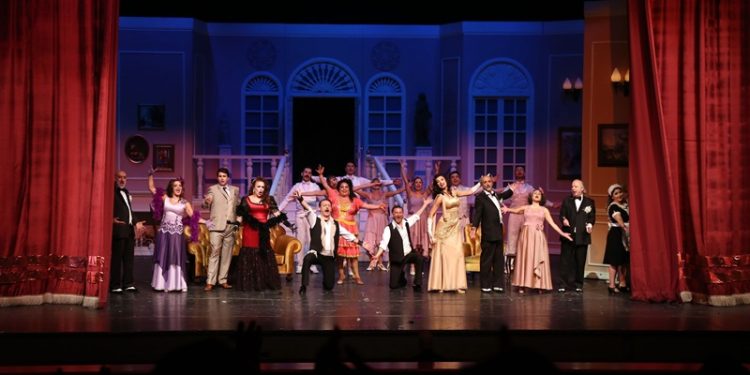 Lüküs Hayat müzikali on yıl sonra yeniden sanatseverlerle buluştu