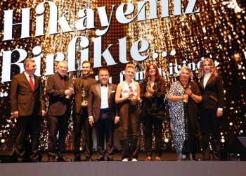 61. Uluslararası Antalya Altın Portakal Film Festivali, coşku dolu bir törenle açıldı
