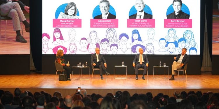 Yanındayız Derneği #KadınErkekEşittirNokta Konferansı ile eşitlik mücadelesini zirveye taşıdı