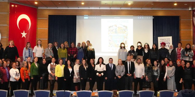 Tarımda Kadın Eli Çalıştayı Gerçekleştirildi