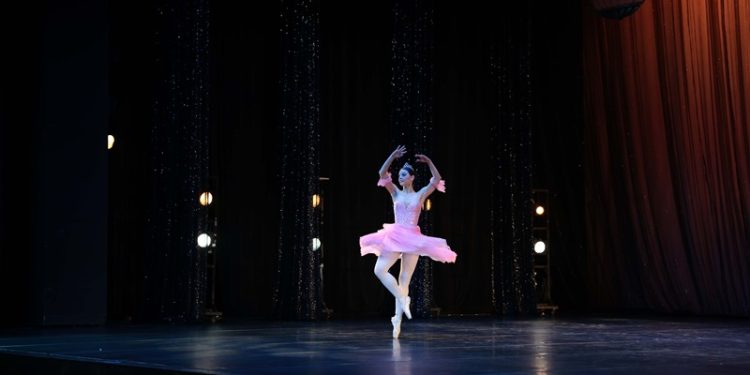 Antalya Türkiye Kültür Yolu Festivali Sanatseverlerin ilgisiyle başladı