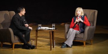 Ayşe Kulin: Her kitap size bir kapı açar