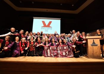 İzmir Büyükşehir’in Köy Tiyatroları’na TAKSAV’dan ödül