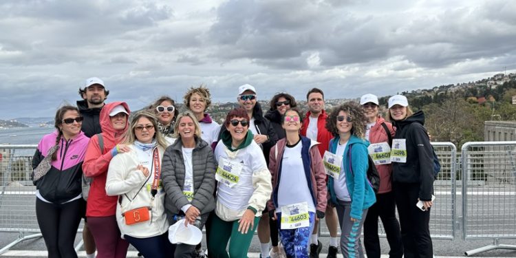 Alexion, AstraZenaca Nadir Hastalıklar Türkiye Çalışanları 46. İstanbul Maratonu’nda İyilik Peşinde koştu