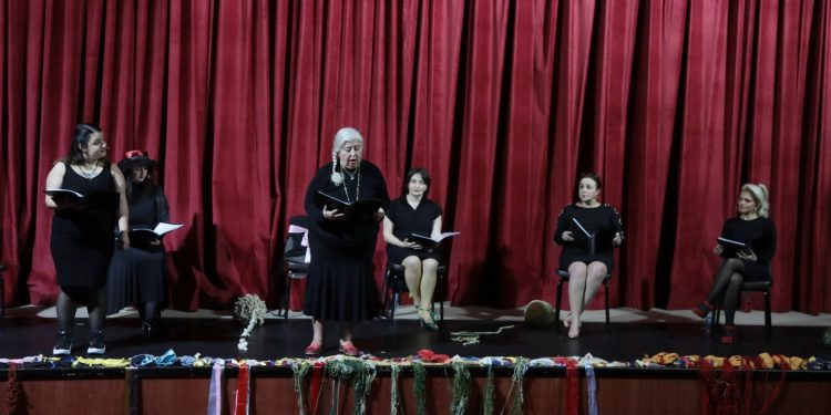 Kadın hikâyeleri sahnede hayat buluyor