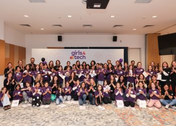 Yaklaşık 7 Milyon Kız Çocuğunu STEM Alanında Cesaretlendiren Girls4Tech Türkiye’de