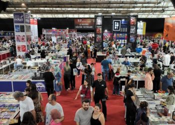 14. Antalya Kitap Fuarı’na ziyaretçi akını