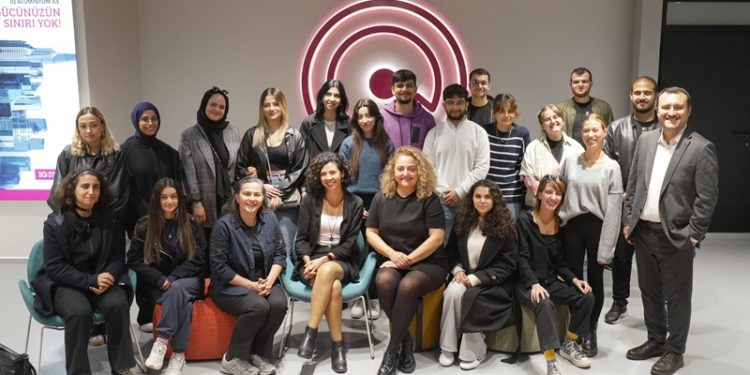 Geleceğin mimarları IQ Akademi’de