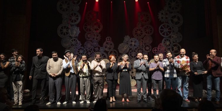 Şehir Tiyatrosu ‘Misafir’ Oyunun prömiyerini yaptı