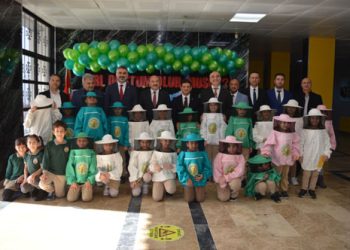 İstanbul’da Arıcılık İçin Yeni Bir Dönem: “Arı Dostum Olur Musun?” Projesi başladı