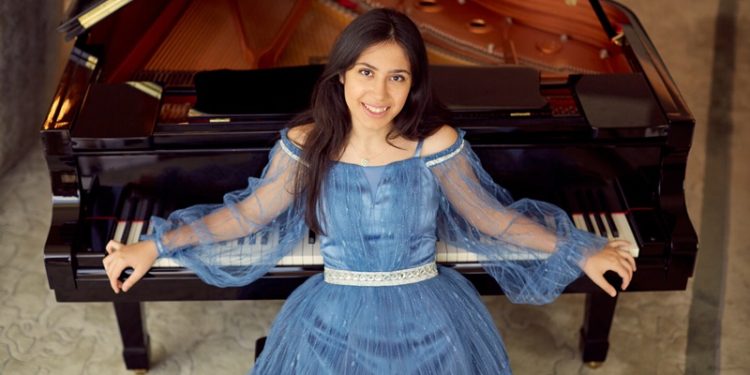 ÇEV Sanat’ın 14 Yaşındaki Genç Piyanisti Arya Su Gülenç’in  Almanya’daki Büyük başarısı!