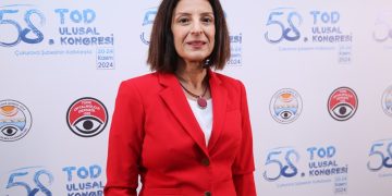 Şaşılığı olan her bebeğin mutlaka göz doktoruna götürülmesi gerekir