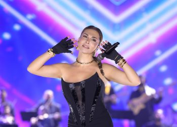 Ebru Yaşar iki günde yüzbinlerce dinleyiciye konser verdi