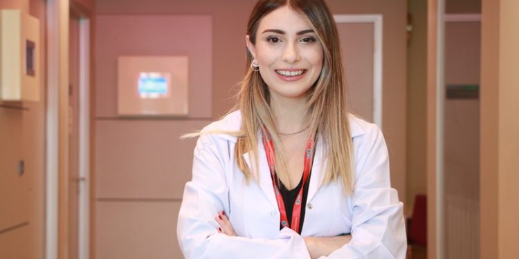 Psikolog İnci Nur Ülkü : Ergenleri bağımlılık tedavisine ikna etmenin yolları…