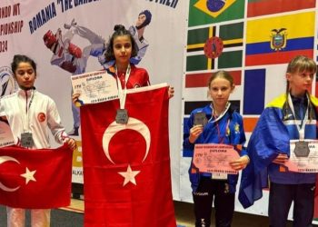 Konya Büyükşehir Belediyesporlu Fatma Azra Kurt Balkan Şampiyonu oldu