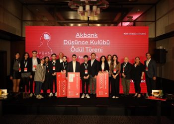 Akbank düşünce kulübü 15 yıldır yaratıcı fikirleri özgün projelere dönüştürüyor