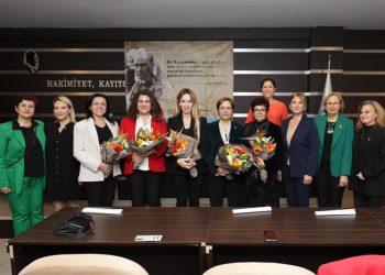 Narlıdere’de, kadın ve siyaset konuşuldu