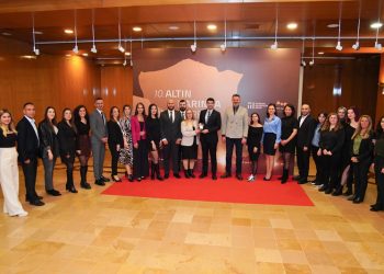 Avcılar Belediyesi’nin “Kadınlar İçin Yeni Bir Başlangıç: İstihdam ve Destek Programı” Yerel Kalkınma kategorisinde ödüle layık görüldü