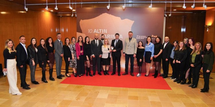 Avcılar Belediyesi’nin “Kadınlar İçin Yeni Bir Başlangıç: İstihdam ve Destek Programı” Yerel Kalkınma kategorisinde ödüle layık görüldü