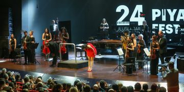 Agora Senfoni Orkestrası, Piyano Festivali’nde  Sokak Hayvanları İçin Sahne aldı