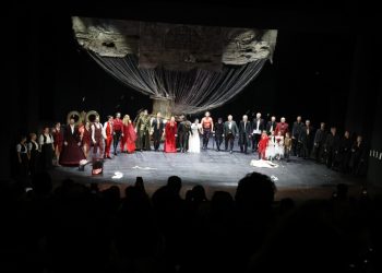 Macar Devlet Tiyatrosu’nun Klasik Eseri “Bank Ban” Seyirciyle buluştu