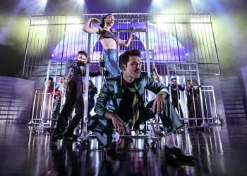 “Hayalperest” Büyüleyici Dünyasını  Dün Akşam Tiyatroseverlere açtı!