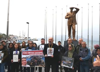 Depremde can verenlerin yakınları adalet istiyor /Ata Sevgi