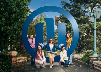 Allianz Bu Yıl da Türkiye’nin Yarınları İçin Çalışacak; Koruncuk Kızları Geleceğe Umutla Bakacak