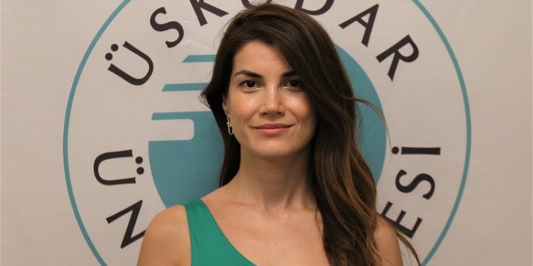 Prof. Dr. Fatma Pelin Özgen : Soğuk hava ve kuruluk cildinizi yaşlandırmasın!